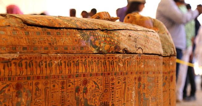 Археолози откриха три дървени ковчега на 3500 години в южния