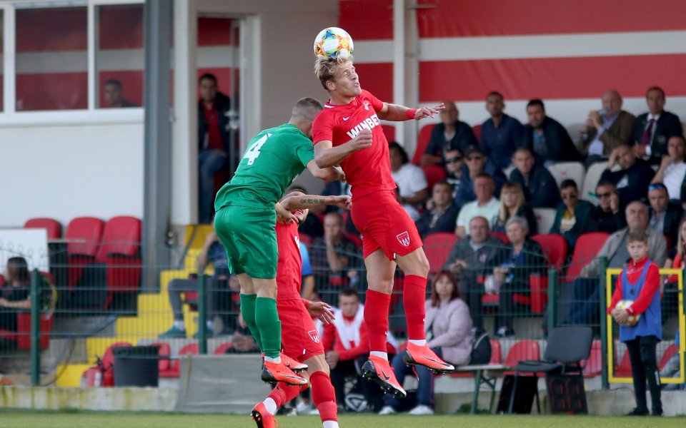 Ботев Враца и Царско село продължават битката в efbet Лига.