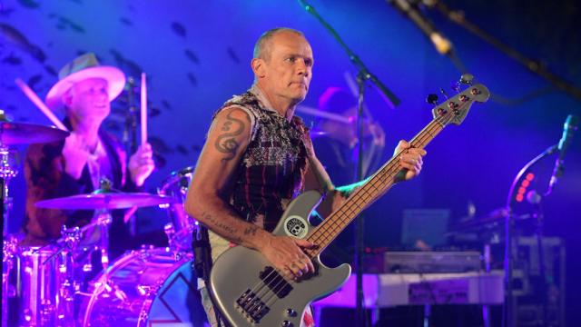 Флий от Red Hot Chili Peppers се ожени (СНИМКА)