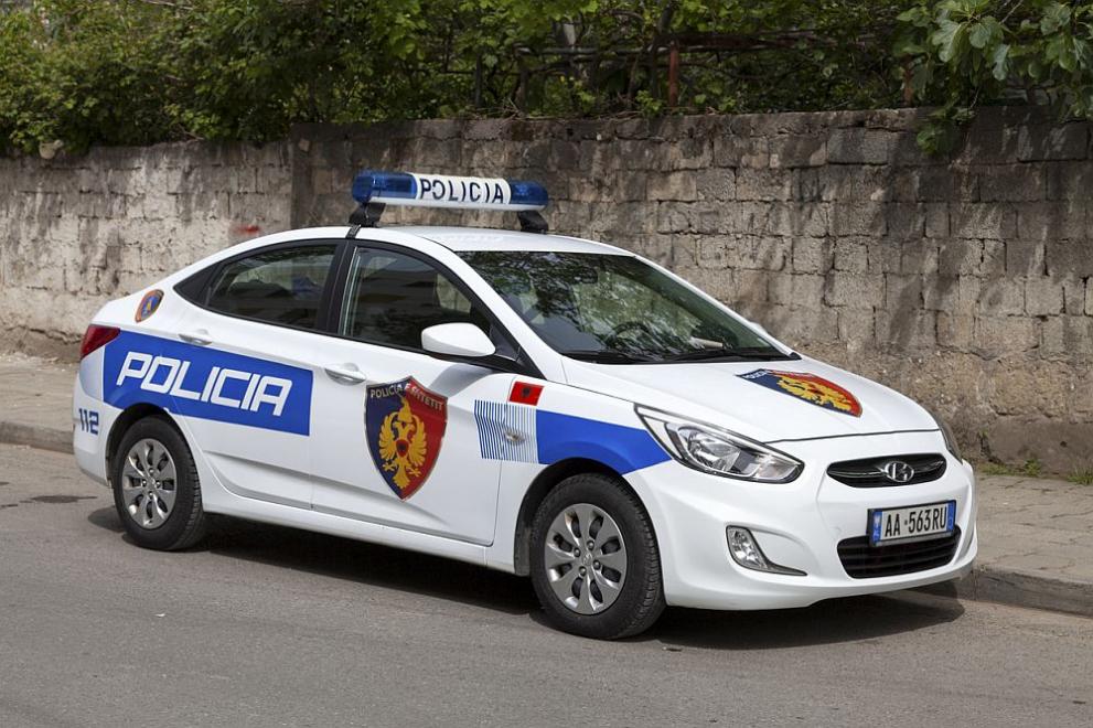Албания полиция