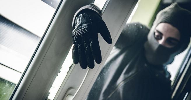 Иранските власти съобщиха че осъден за грабежи е претърпял ампутация