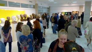 Габровци посрещнаха фамилия Солакови с пълни зали