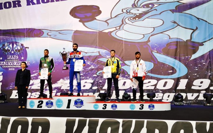 България с двама световни вицешампиони по кикбокс в Сараево