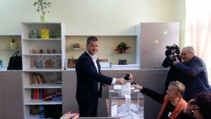 Живко Тодоров гласува