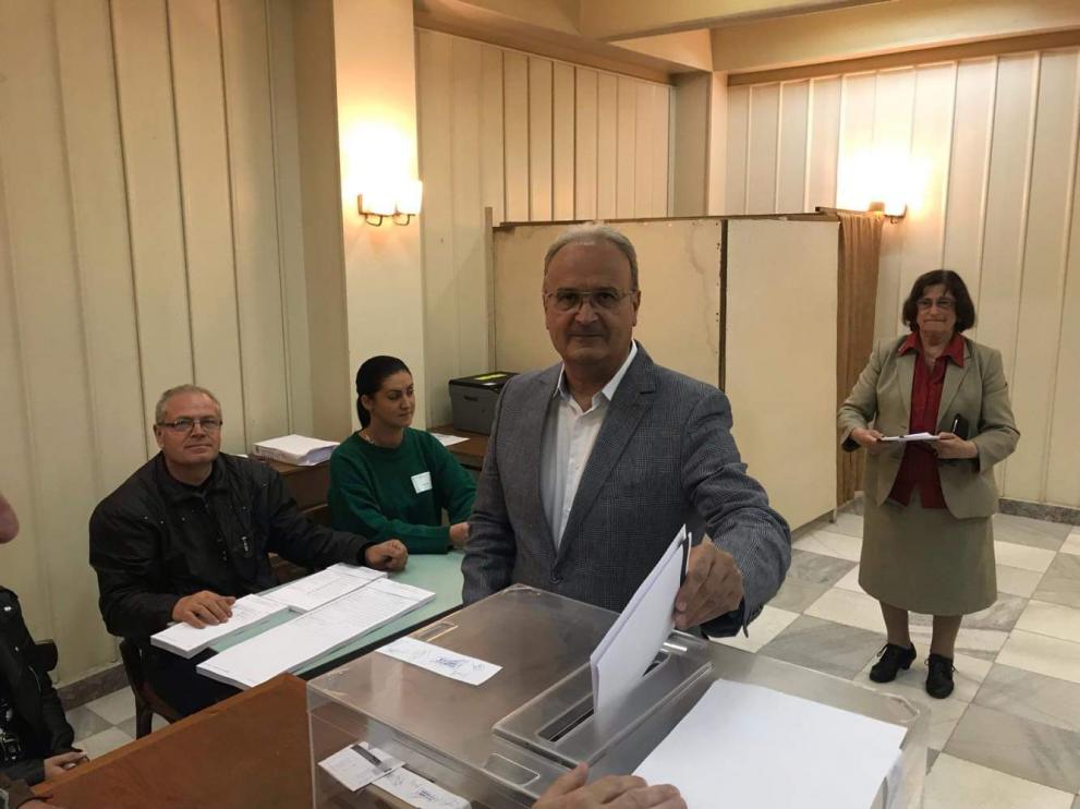 Иван Върляков гласува