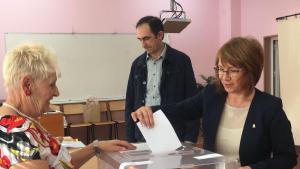 Галина Стоянова гласува