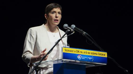  Клара Добрев: Брекзит е образец за неистини 