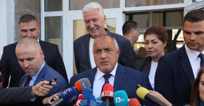 България Президентът и премиерът в остър спор за избора на