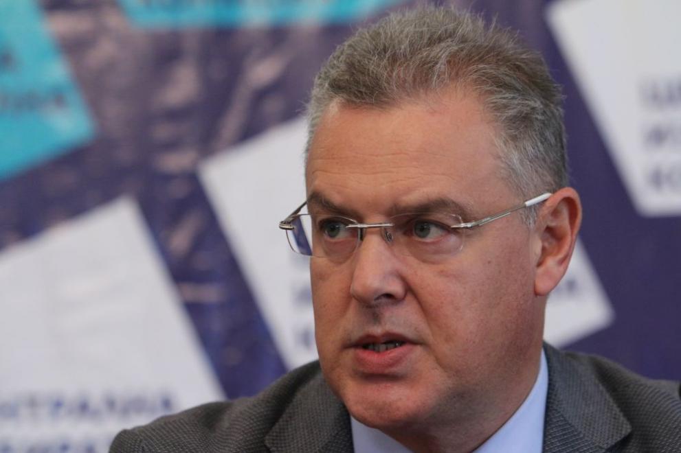 Александър Андреев предлага да се изплатят още 1,2 млн. лв. на хората на първа линия на изборите в комисиите