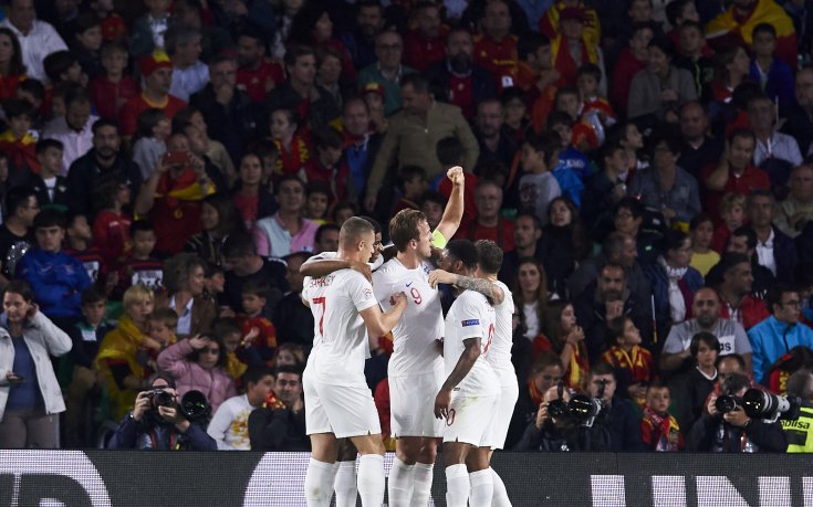 Барса иска бомбастични английски нападатели