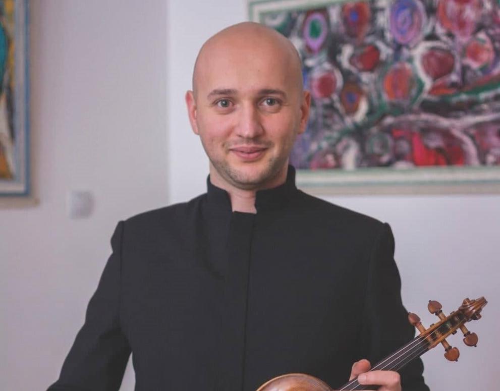 Санджар Сапаев гостува като солист на Симфониета