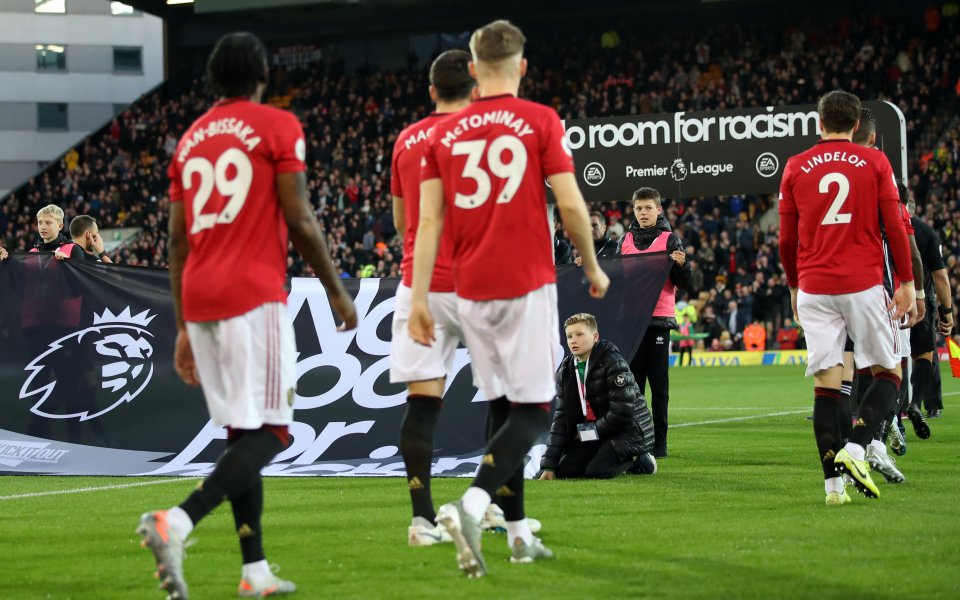 Един от най-големите спонсори на Манчестър Юнайтед, автомобилният производител "Шевролет",