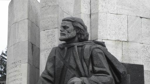  <p>Днес почитаме националните будители, празник имат още...</p> 