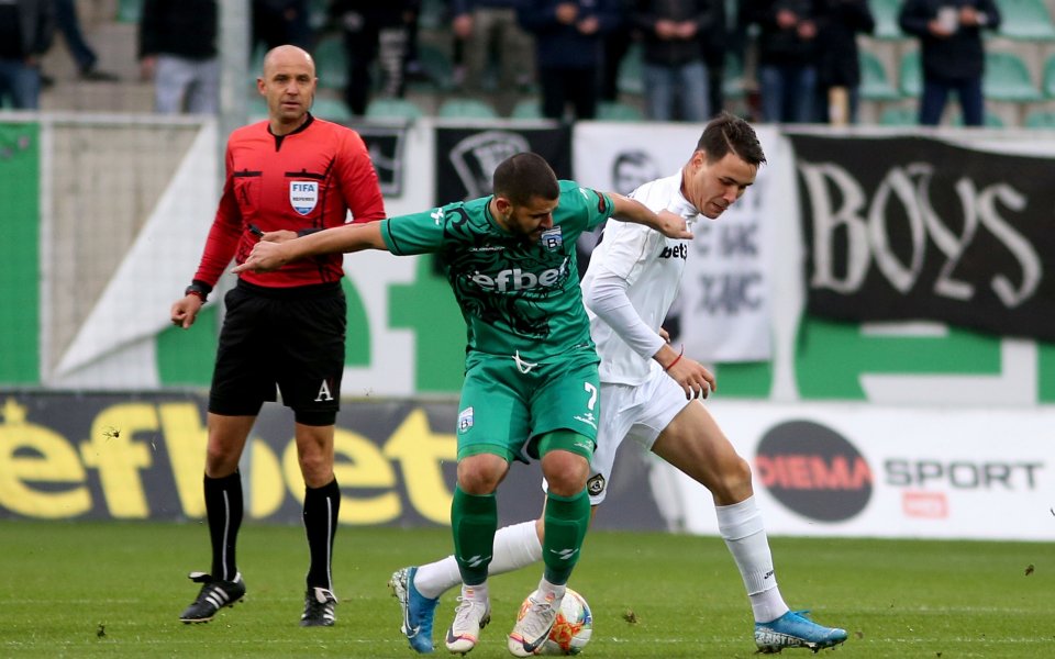 Славия продължава с груповите тренировки по предписанията на здравната комисия