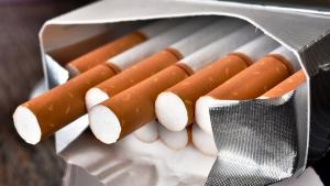 Митнически служители откриха голямо количество контрабандни цигари скрити в мебели