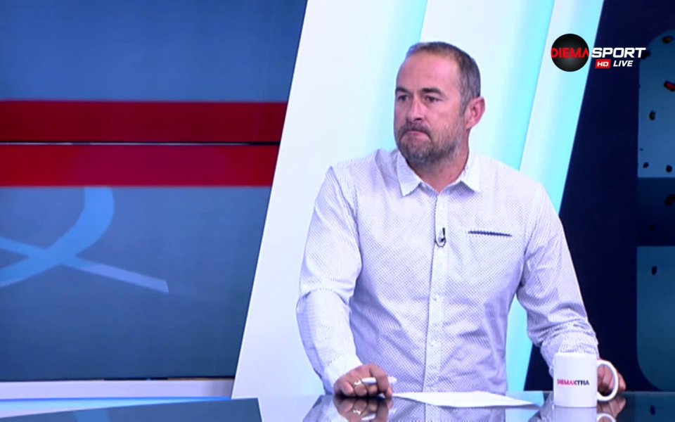 Спасяване на вратаря на Черно море Миодраг Митрович срещу Локомотив