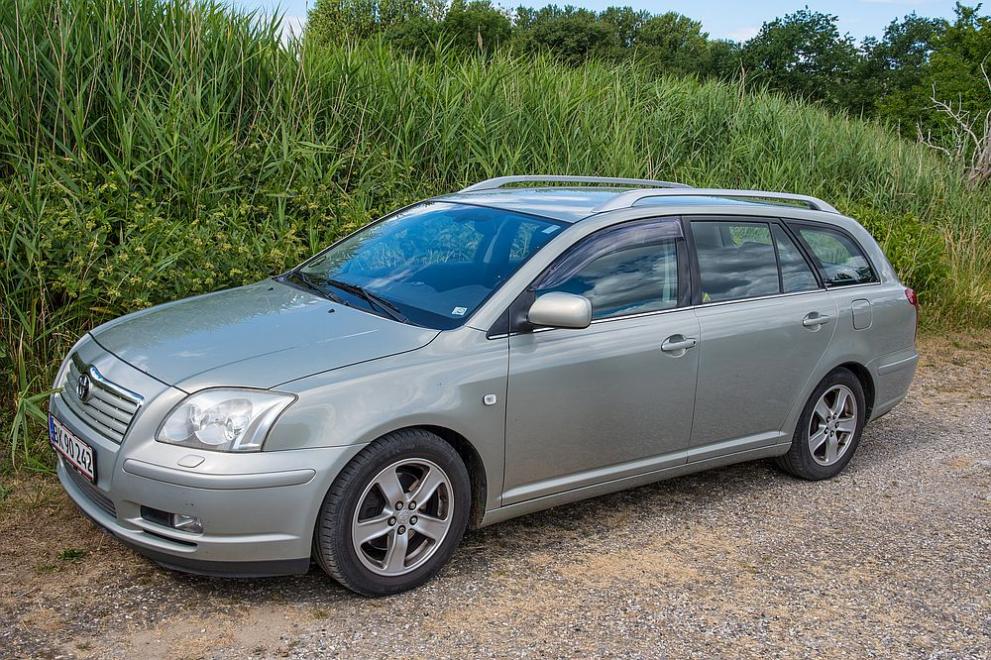 . Toyota Avensis 