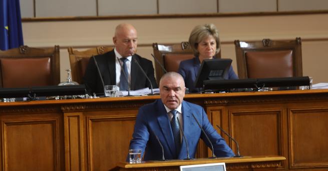 Лидерът на Воля Веселин Марешки изненада всички депутати излизайки с