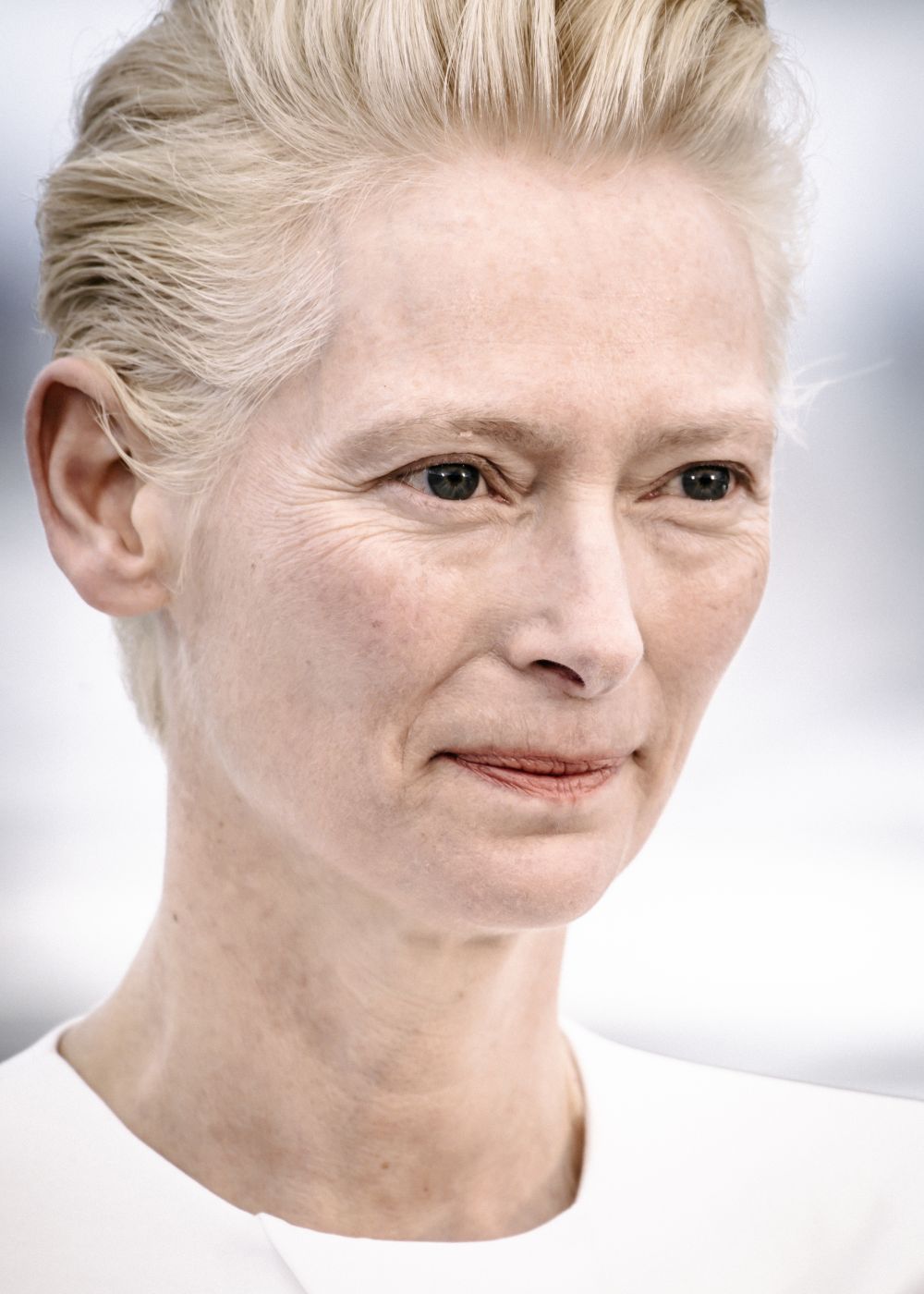 Студената красота на Тилда Суинтън