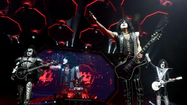 Прощалното турне на KISS минава през България