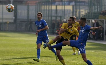 Ботев Пловдив приема Левски във втория съботен мач от 7 ия кръг на efbet