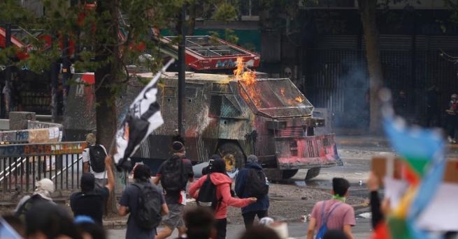 Чилийското правителство отстъпи пред едно от основните искания на протестите
