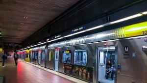 метро