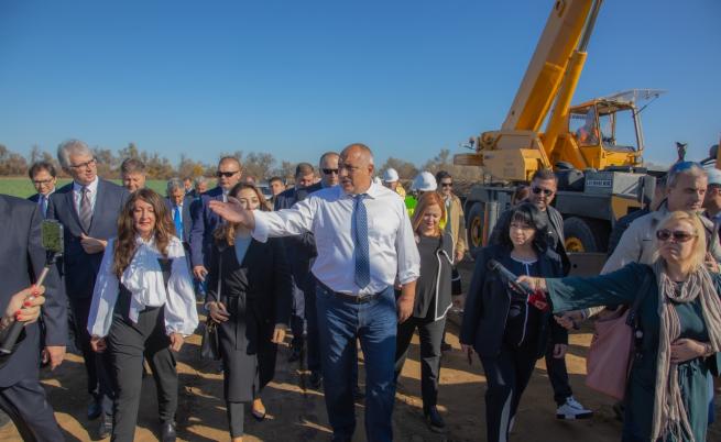 Премиерът Борисов: Догодина втечнен газ от САЩ