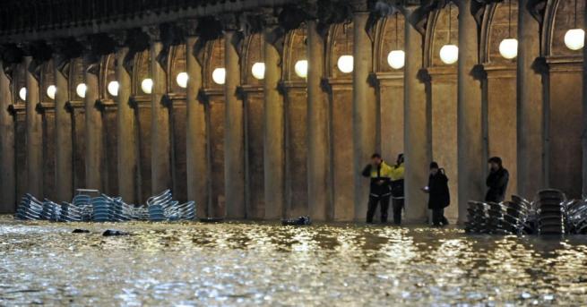 Голяма част от Венеция беше наводнена в сряда, след като