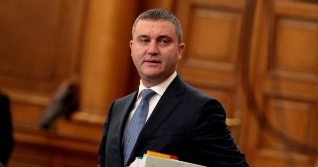 Финансовият министър Владислав Горанов отговори на обвиненията които вчера отправи