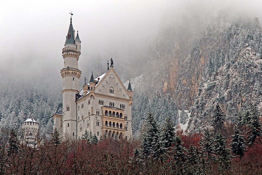 Замъкът Нойшванщайн<br>
<br>
Построен е от крал Лудвиг II.
