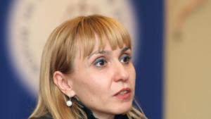 Омбудсманът Диана Ковачева сезира премиера Николай Денков и министрите на