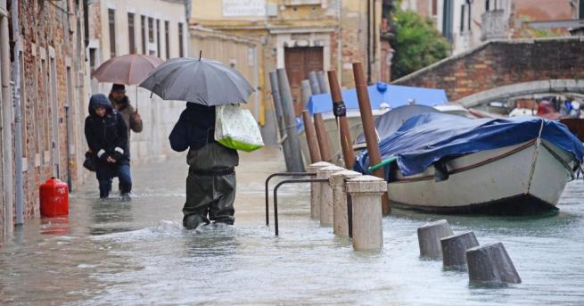 Във Венеция очакват ново влошаване на времето което ще стане