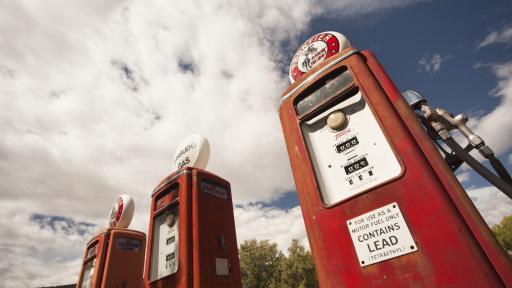  <p>Как са изглеждали <strong>бензиностанциите в България</strong> преди 100 г.</p> 