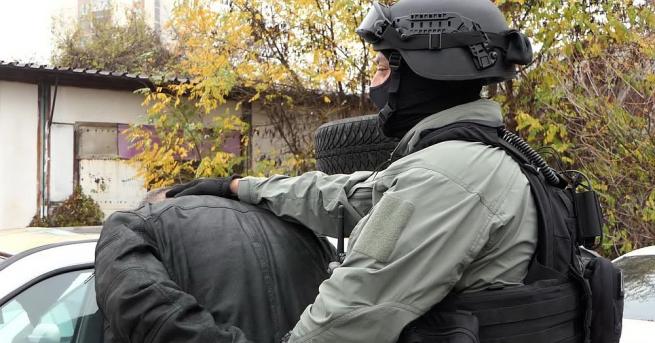 На 15 ноември ГДБОП и специализираната прокуратура задържаха мъж жена