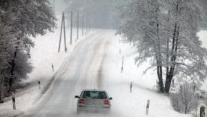 снежен път сняг