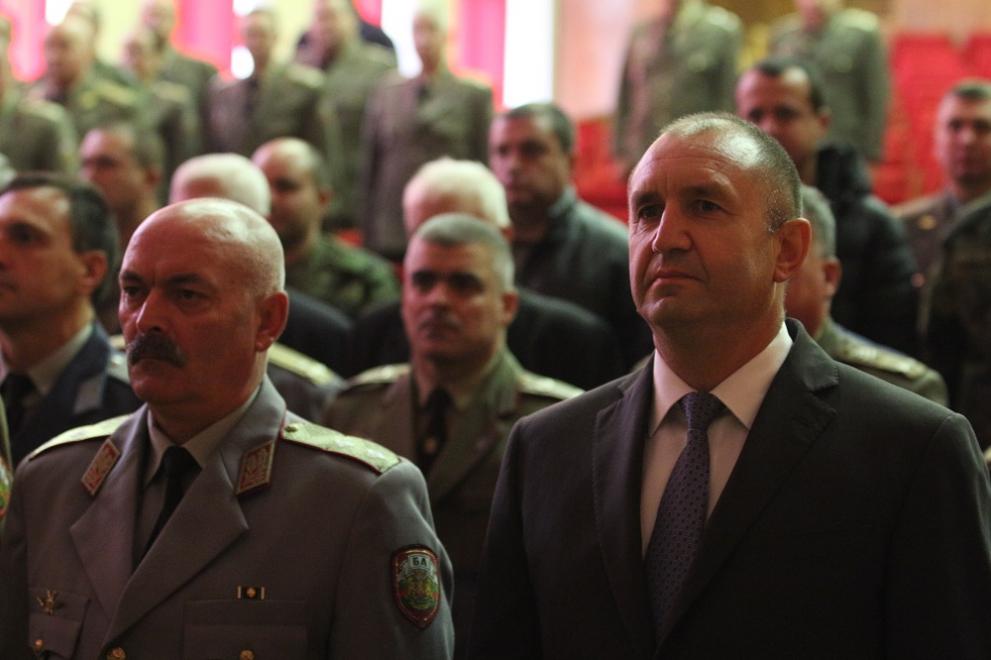  сухопътни войски празник Румен Радев 