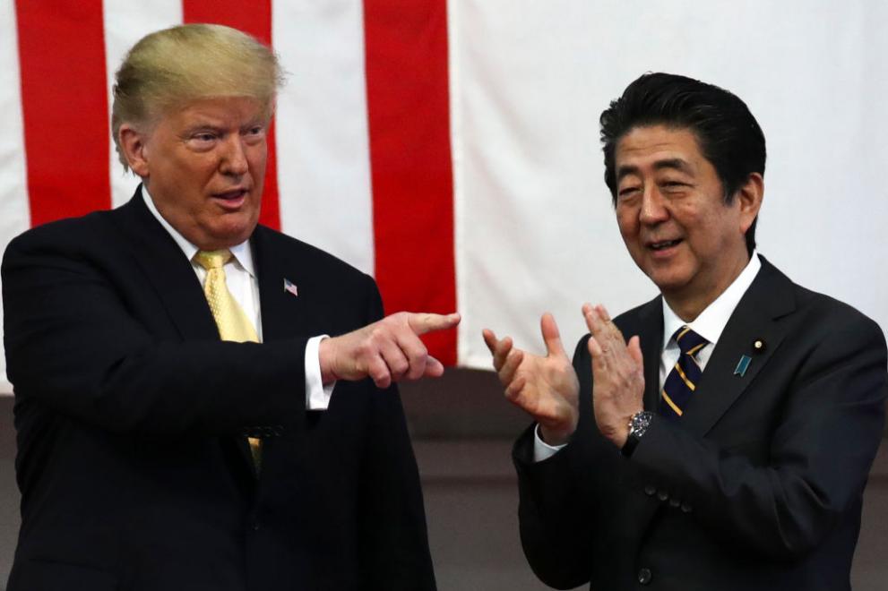 Японският премиер Шиндзо Абе и Доналд Тръмп