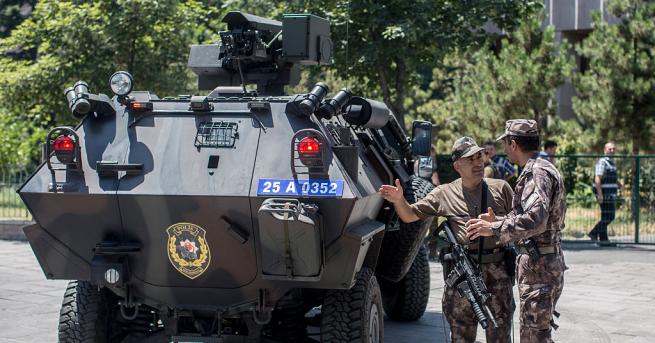 Турция стартира голяма антитерористична операция в източната част на страната