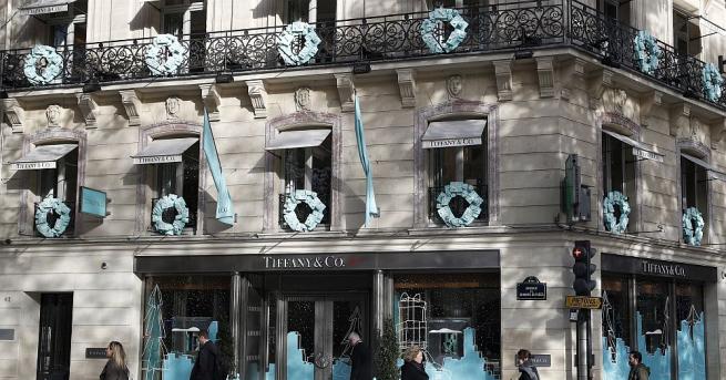 Френската бизнесгрупа LVMH купува известната бижутерийна компания Тифани за над