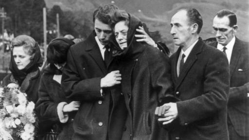  <p><b>Т</b><strong>рагедията</strong> в Аберван, където&nbsp;<strong>загинаха</strong> 116 деца</p> 