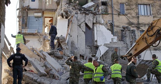 Серията от земетресения днес предизвика щети по над 500 сгради