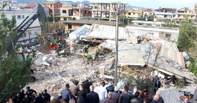 Броят на жертвите на земетресението в Албания достигна 35 души