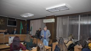 кръгла маса