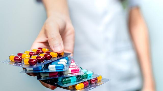 Лекар предупреди: Безконтролното приемане на антибиотици има последствия