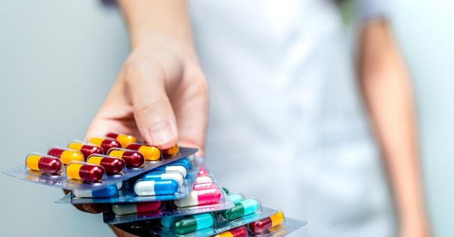 Антибиотиците все по малко полезни и все по вредни Предупреждението идва