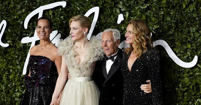 Супермоделът Наоми Кембъл и дизайнерите Сара Бъртън и Джорджо Армани