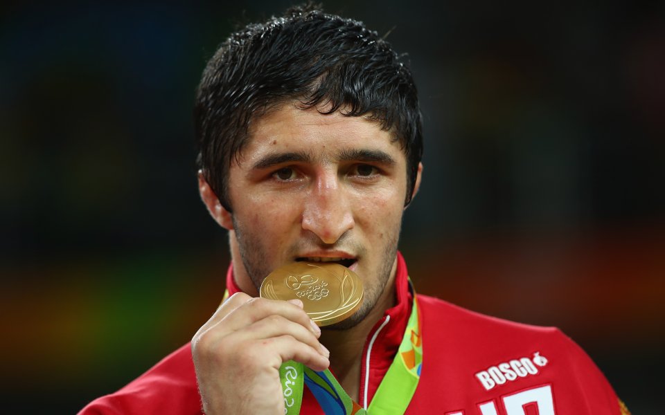 Олимпийският шампион в свободна борба Абдулрашид Садулаев бе дисквалифициран за
