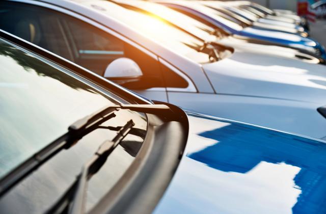 Със 120 гласа за, 44 против и 10 въздържали се