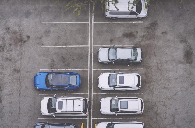 Над 80 паркинга в цялата страна са проверени от Комисията